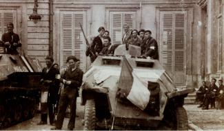 Soissons le 30 août 1944, cour de l'hôtel de ville