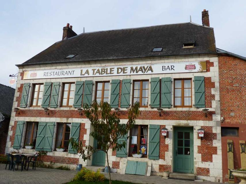 La Table de Maya < Façade < Aubenton < Aisne < Picardie