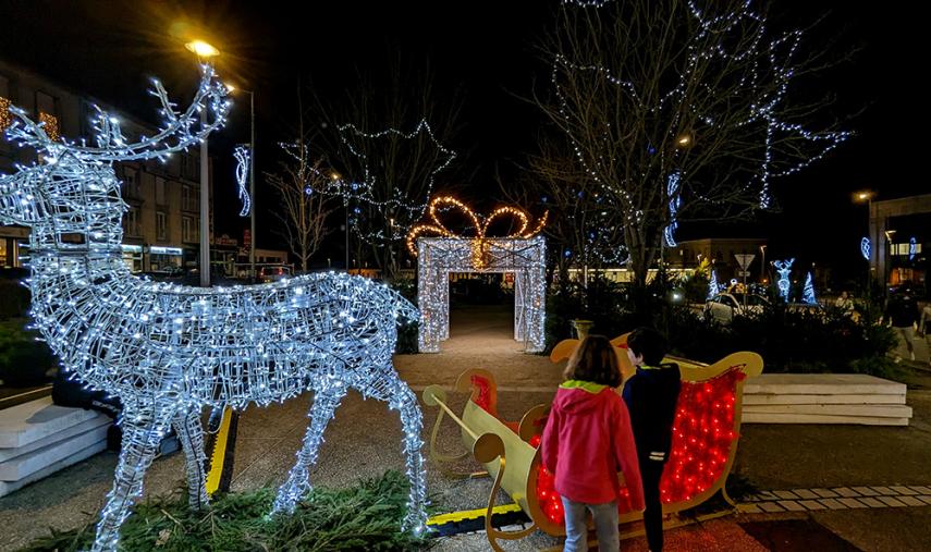 Village de Noël animations gare 2023 < Laon < Aisne < Picardie