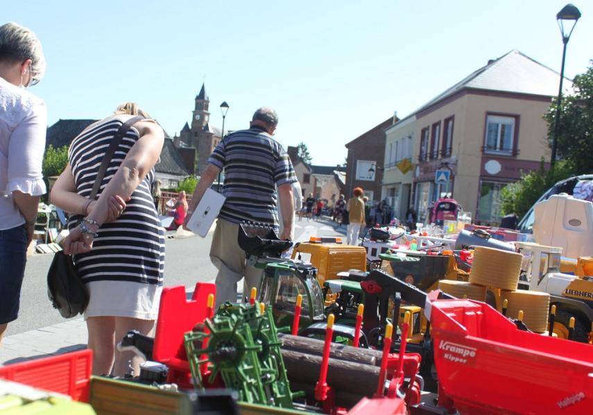 Brocante<Puisieux < Thiérache < Aisne < Hauts de France 