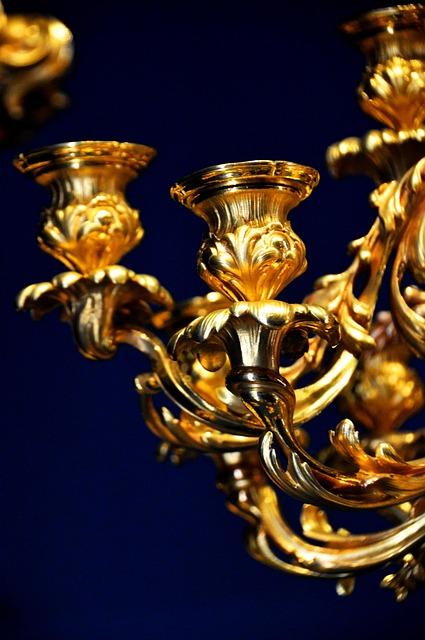 viviane6276-candle-holder-6398629_640