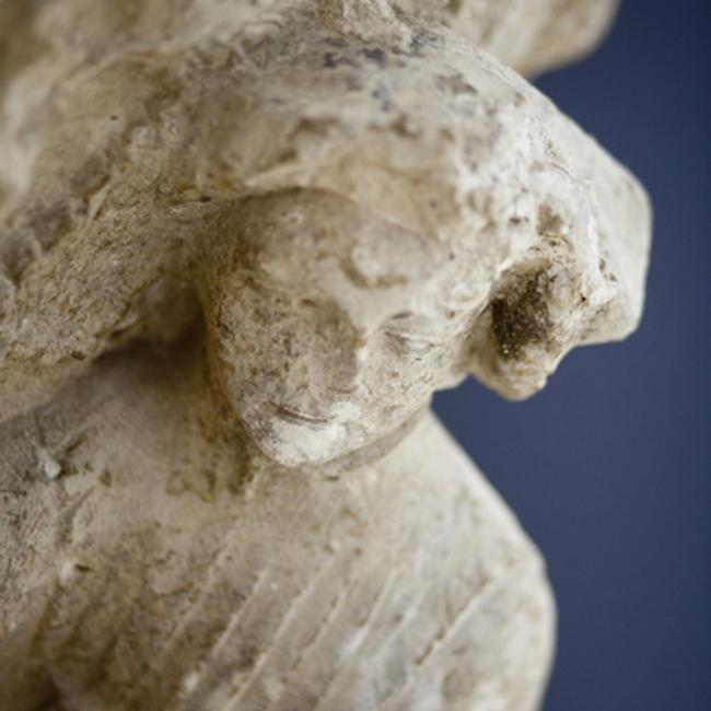 Culot sculpté du 13eme siecle trouvé à La Ferté-Milon